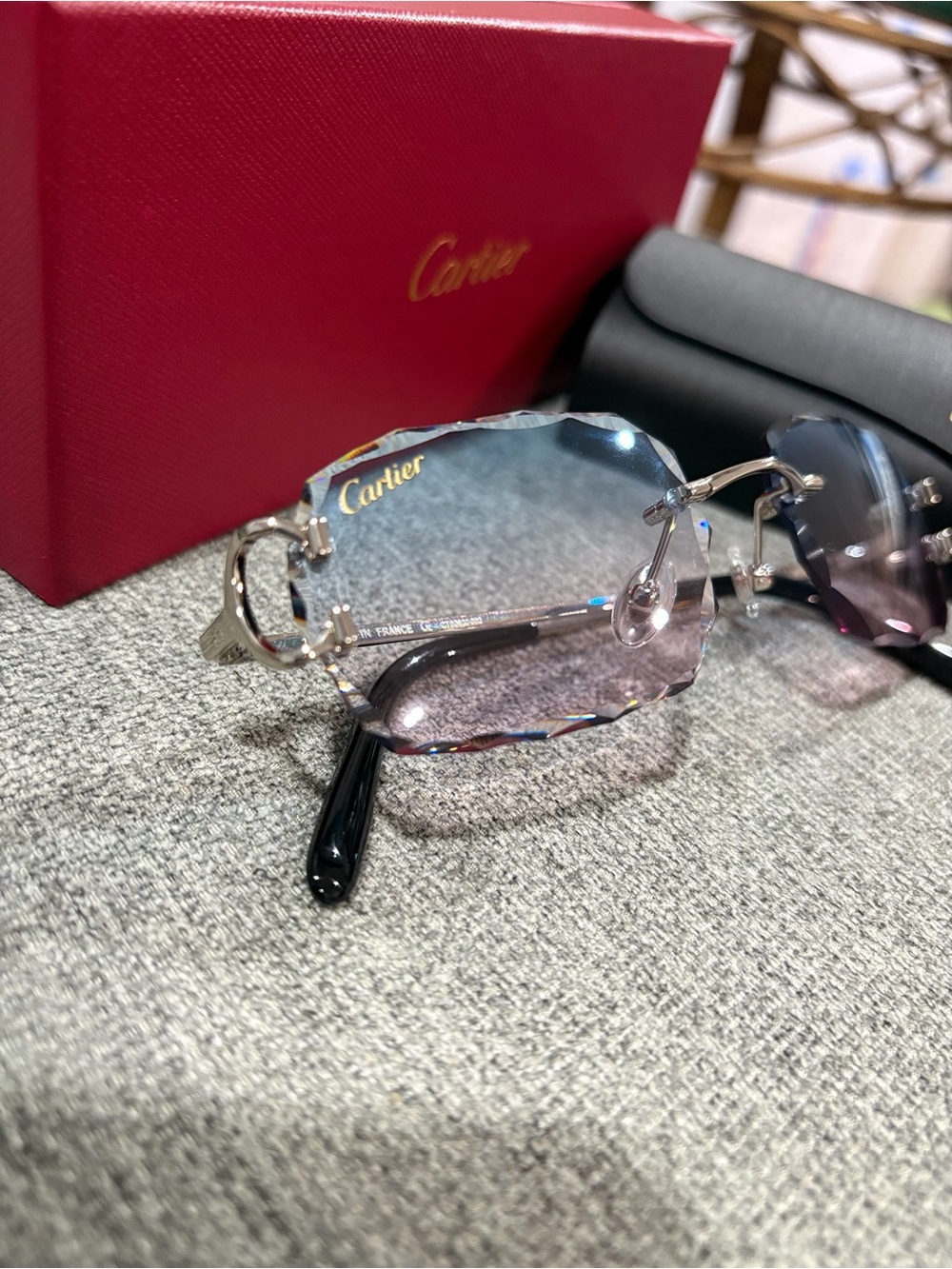 Cartier Gradient Blue-Pink Rimless Sunglasses - Picture 3 of 11